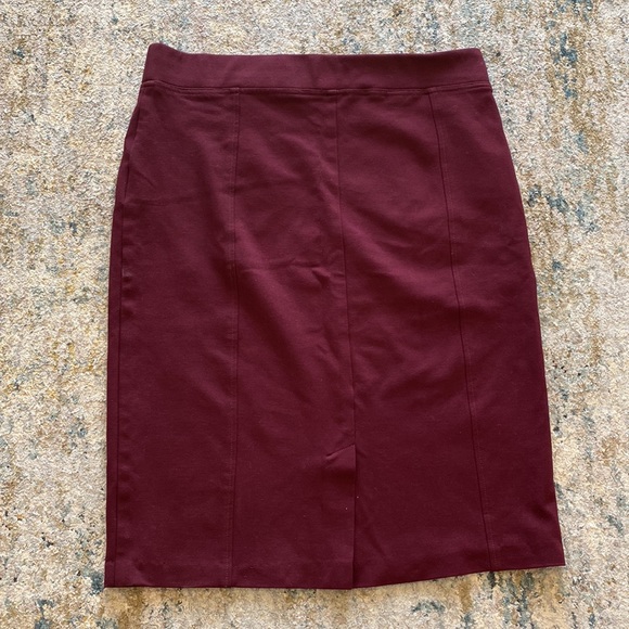 NYDJ Dresses & Skirts - NYDJ Dark Wine Red Pencil Skirt Size Large